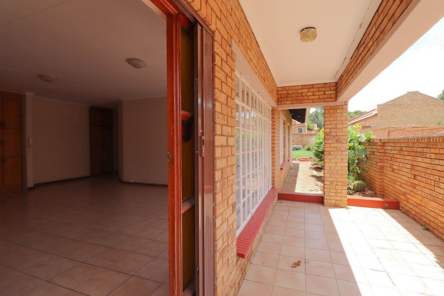 3 Bedroom Property for Sale in Oudorp North West